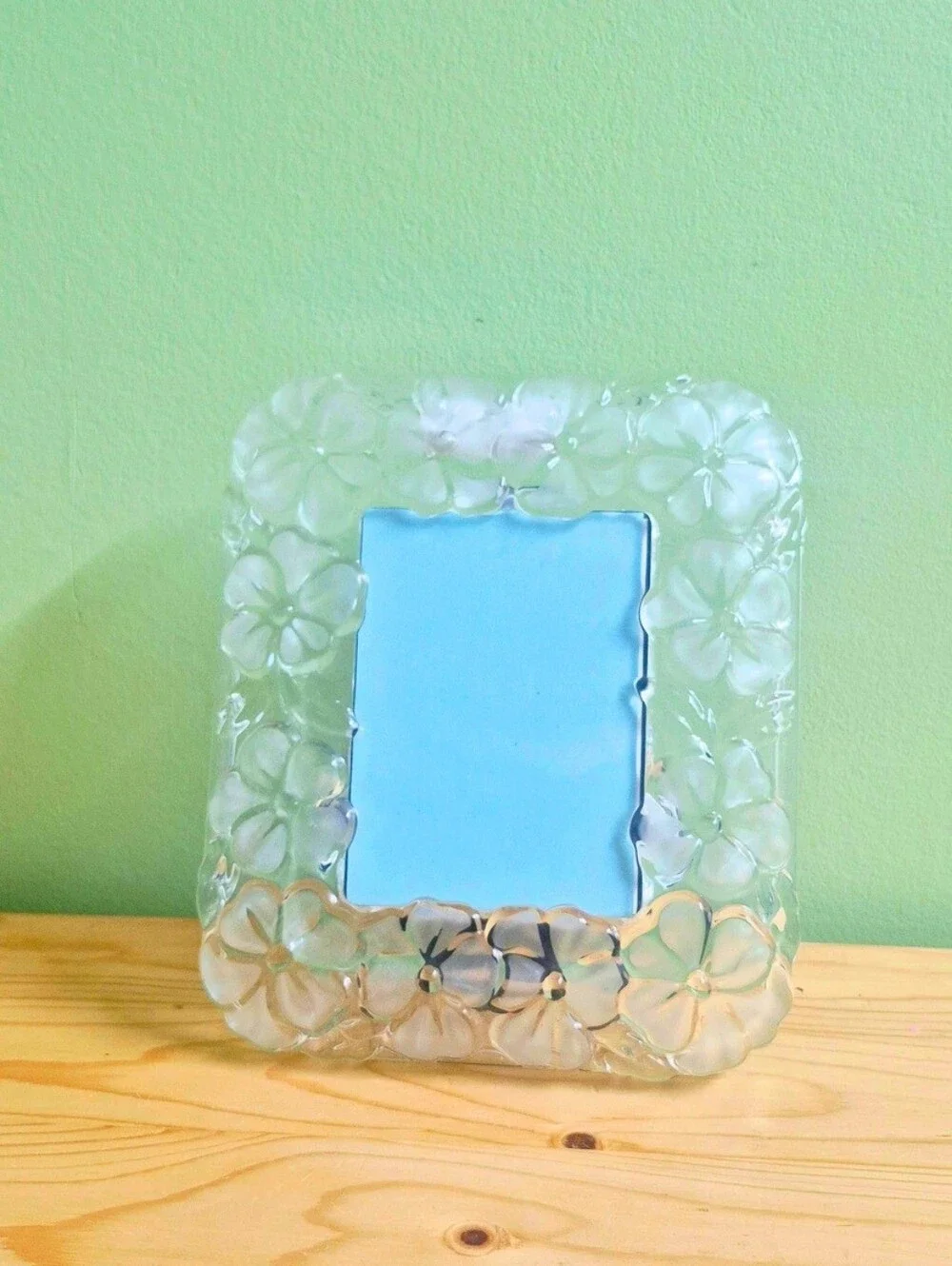 Vintage Studio Nova Pansy Bouquet Glass 4x6 Picture Frame